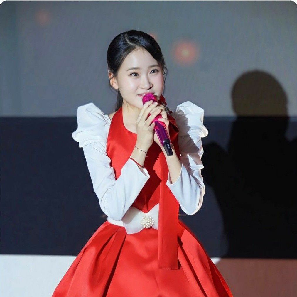 Latest photo of Kim Dahyun