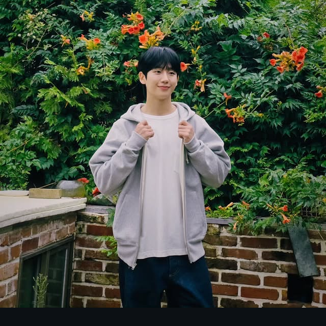 A moment captured by a fan of Jung Haein