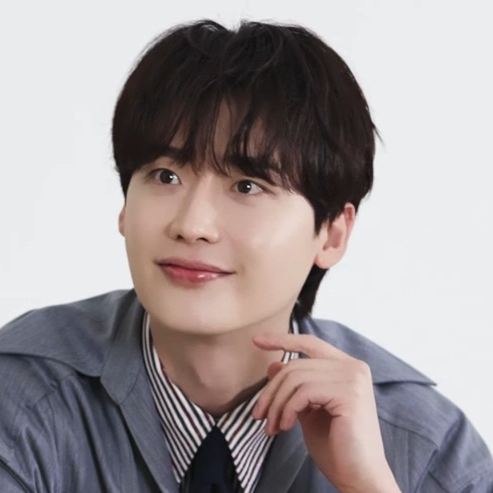 A moment captured by a fan of Lee Jongsuk