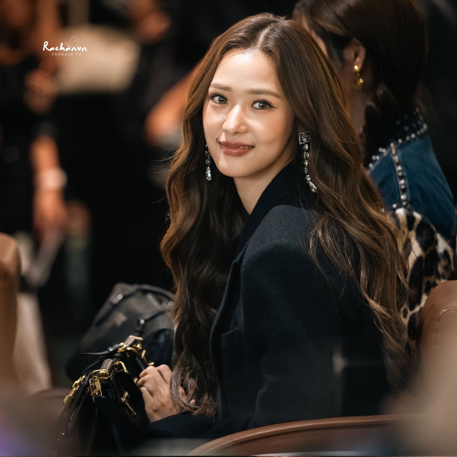 A moment captured by a fan of Film Rachanun Mahawan