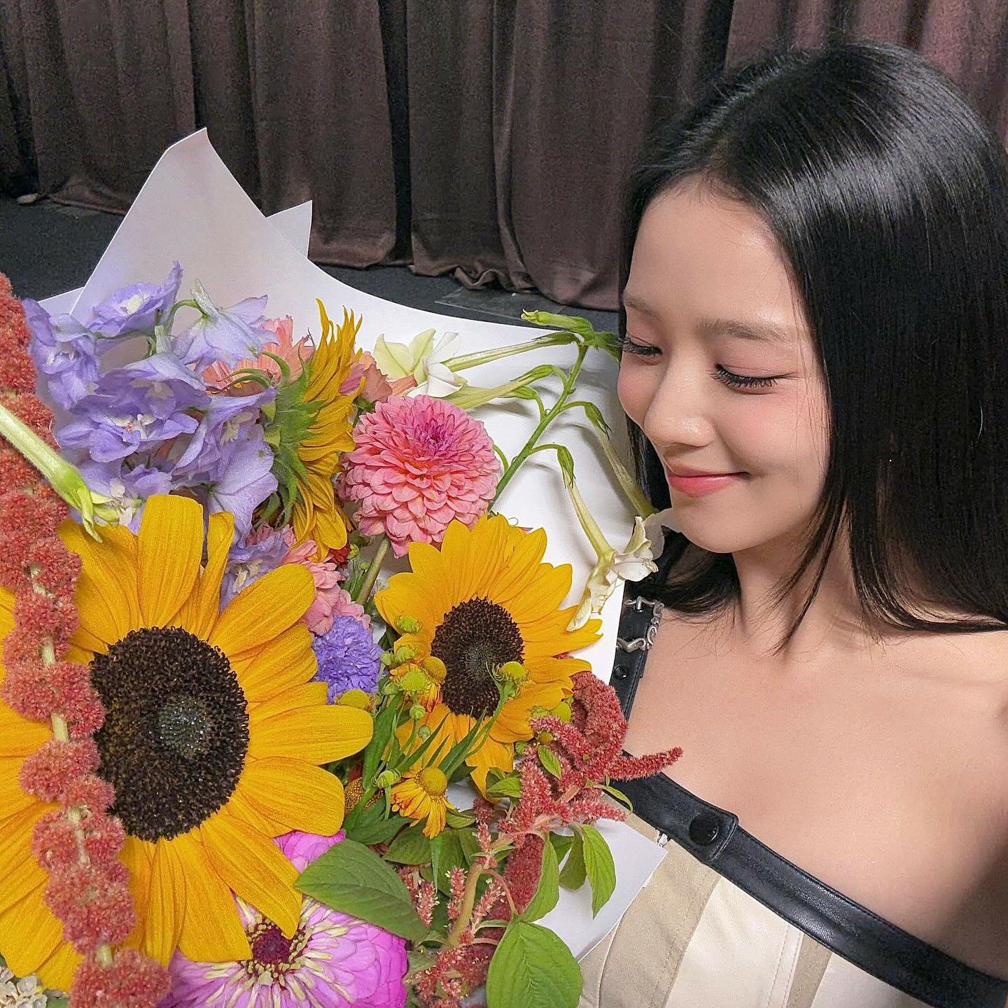 Latest photo of Jisoo (1995)