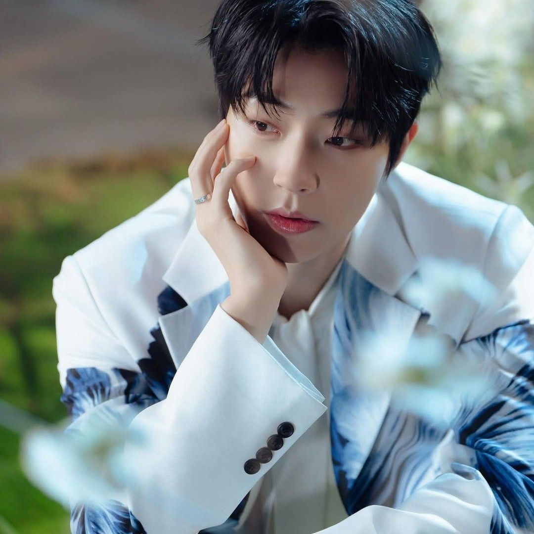 ファン・イニョプの最近の活動ショット