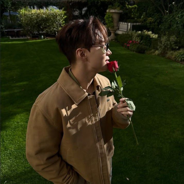 Behind-the-scenes cut of Henry