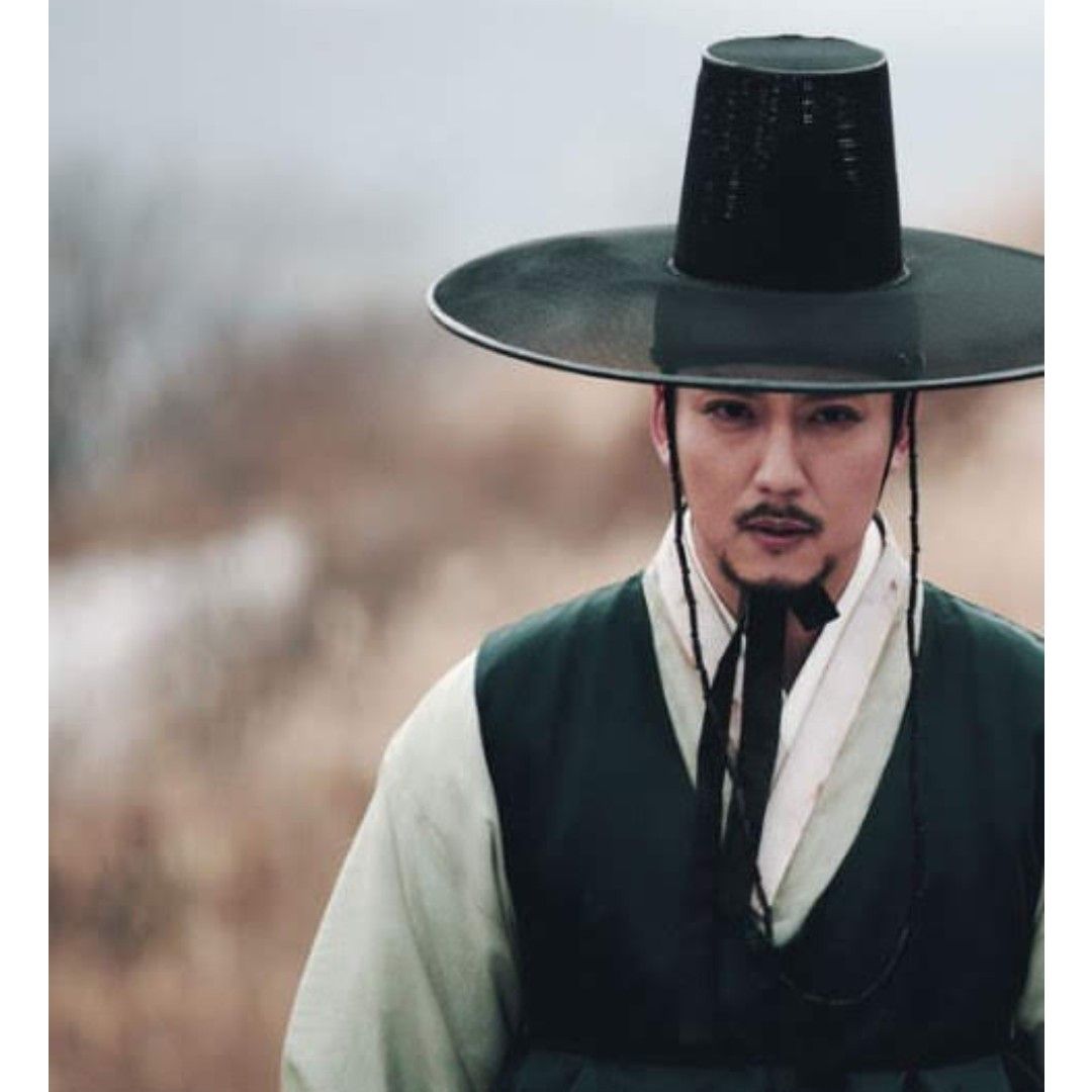 Behind-the-scenes cut of Kim Namgil