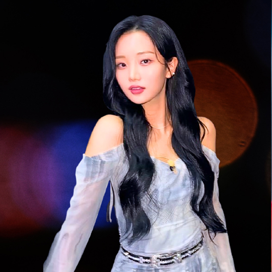 A moment captured by a fan of Kim Soyeon (2004)