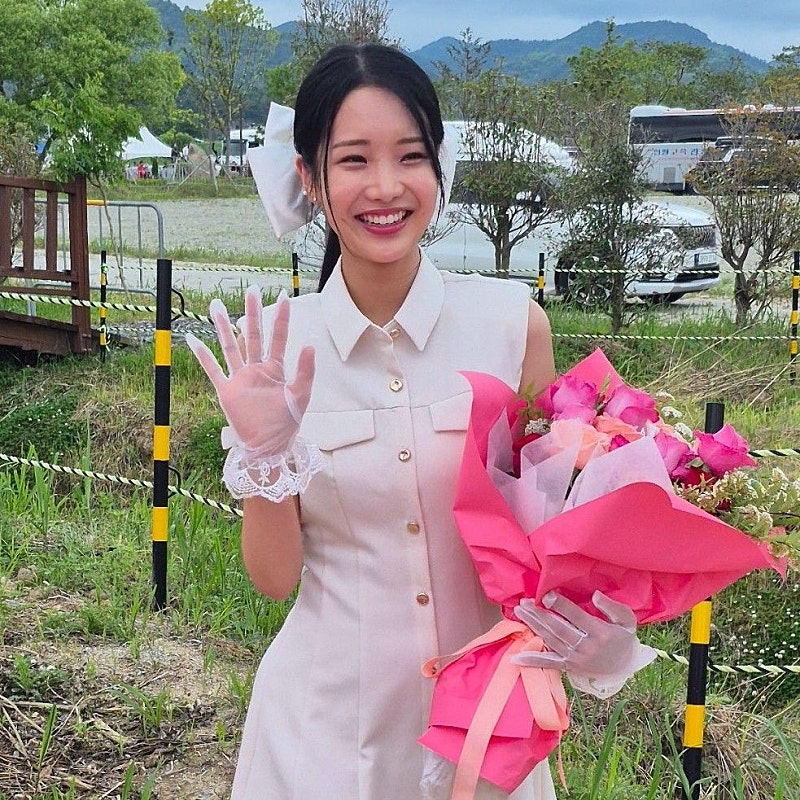 Behind-the-scenes cut of Kim Soyeon (2004)