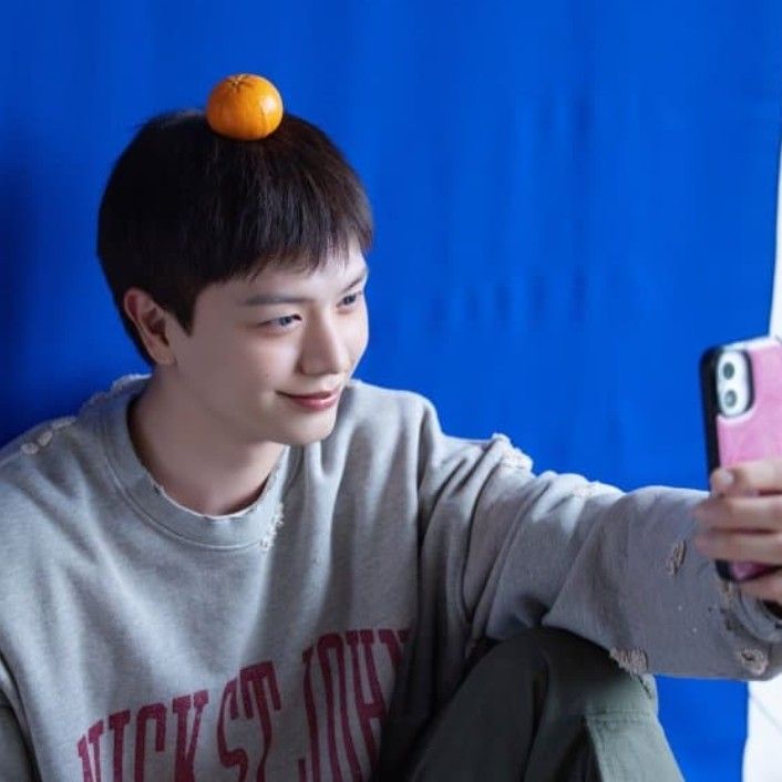 Latest photo of Yook Sungjae