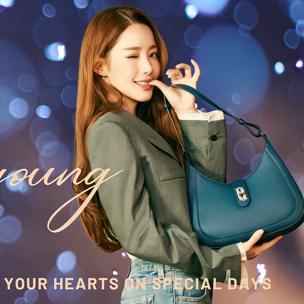 Behind-the-scenes cut of Park Minyoung