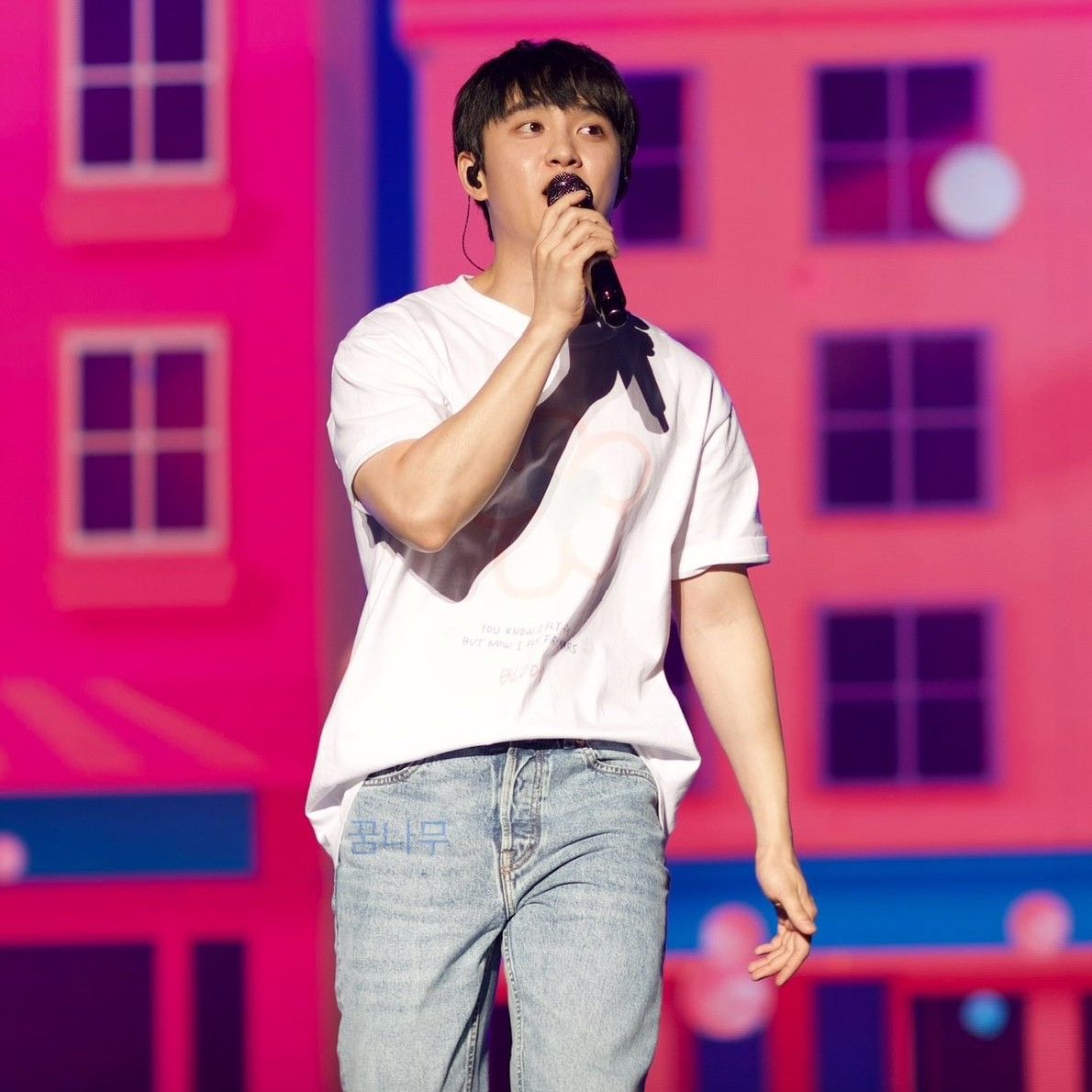 도경수 (디오)의 비하인드 컷