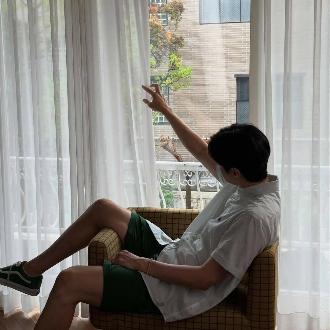 A moment captured by a fan of Kim Seonho