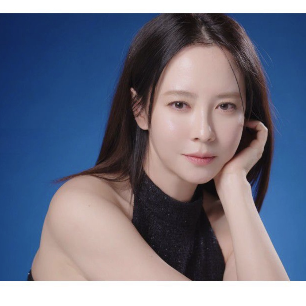Recent activity shot of Song Jihyo