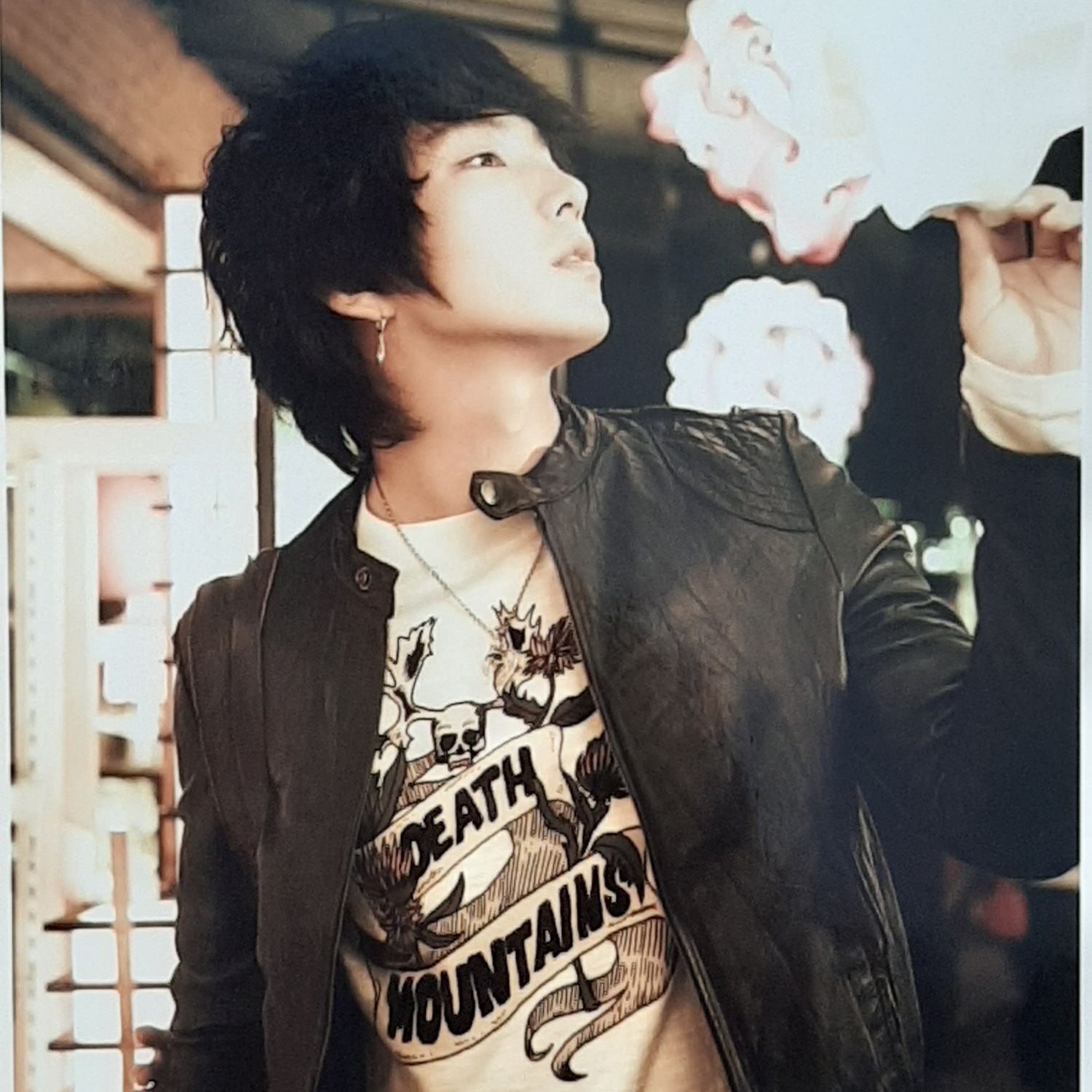 Behind-the-scenes cut of Lee Joongi