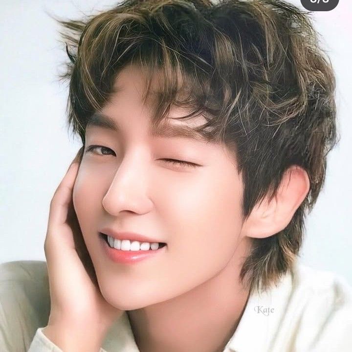 Behind-the-scenes cut of Lee Joongi