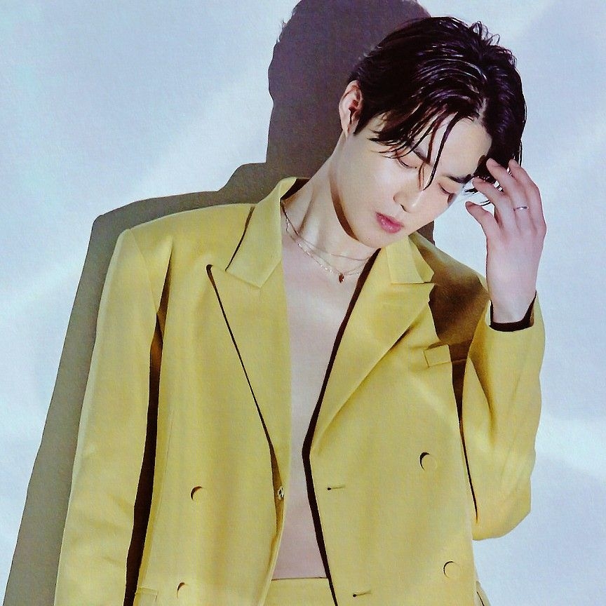 Behind-the-scenes cut of Suho