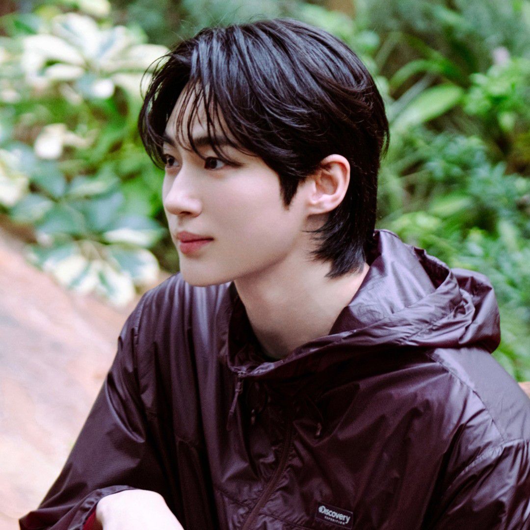 邊佑錫的最新照片