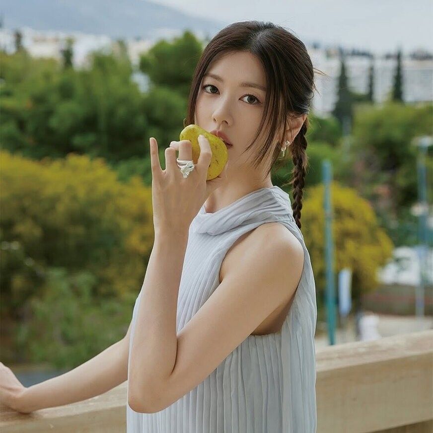 Recent activity shot of Jung Somin