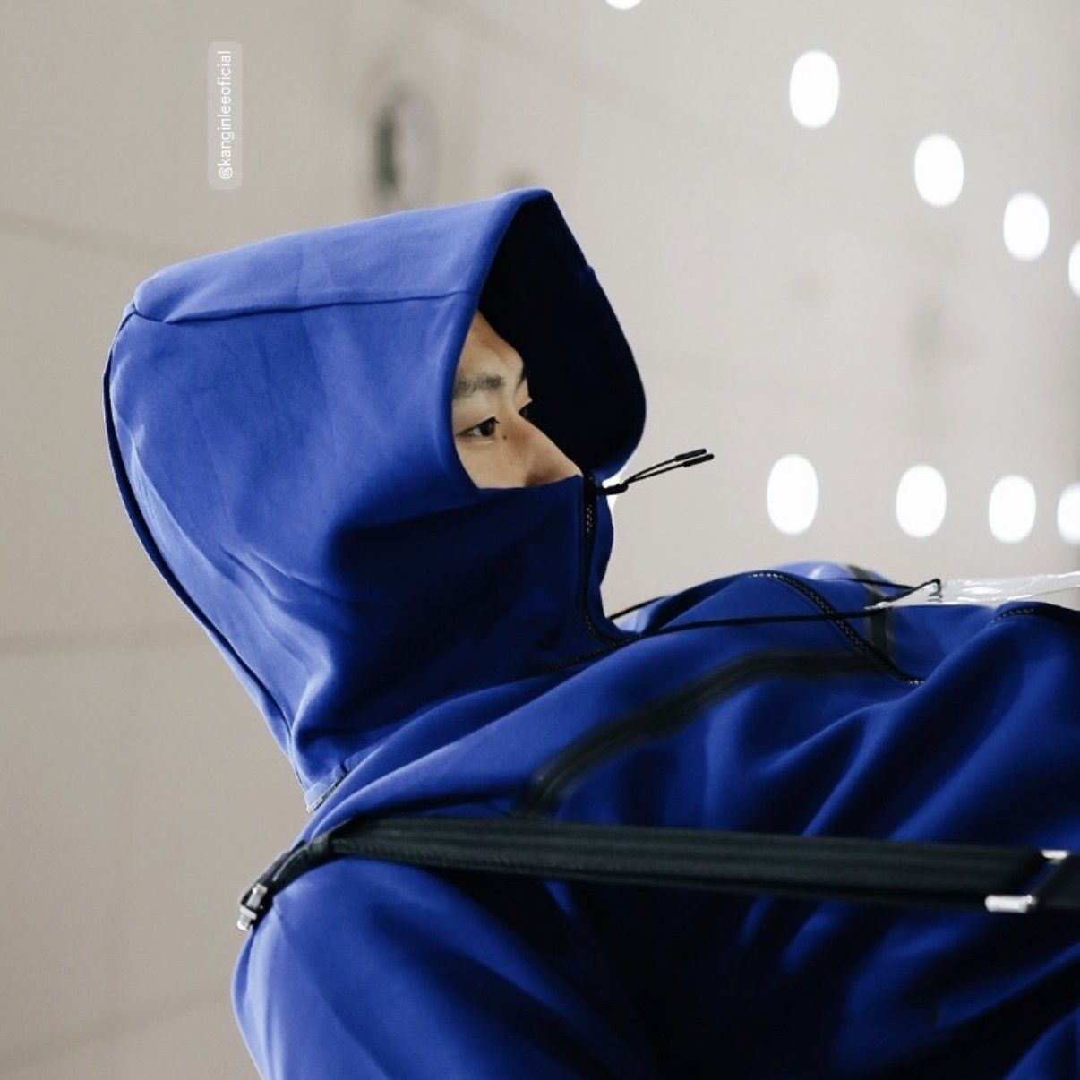 Behind-the-scenes cut of Lee KangIn