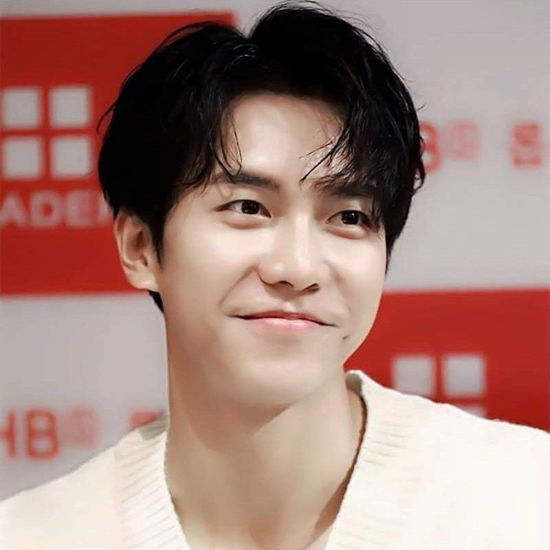 粉丝拍下的李升基瞬间