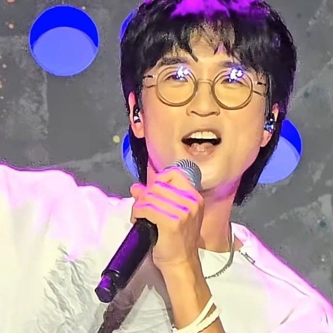 Recent activity shot of Bak Changgeun