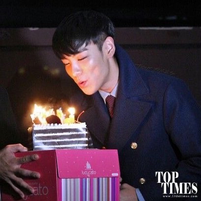 A moment captured by a fan of T.O.P