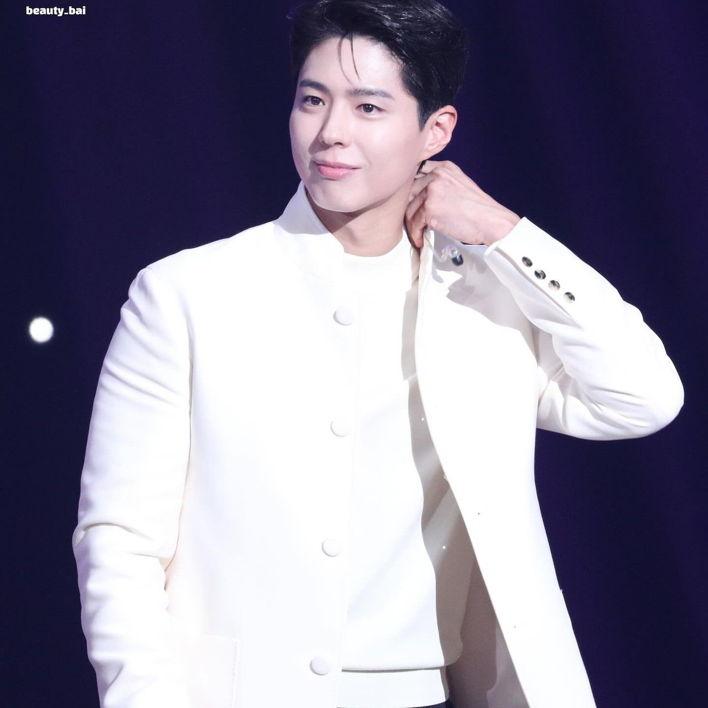 Behind-the-scenes cut of Park Bogum