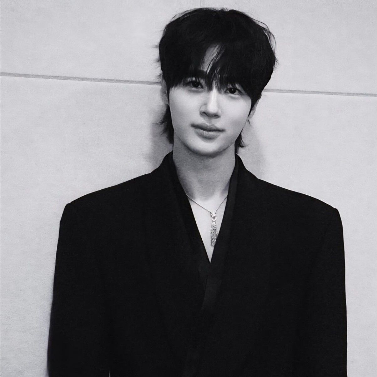 Behind-the-scenes cut of Byeon Wooseok