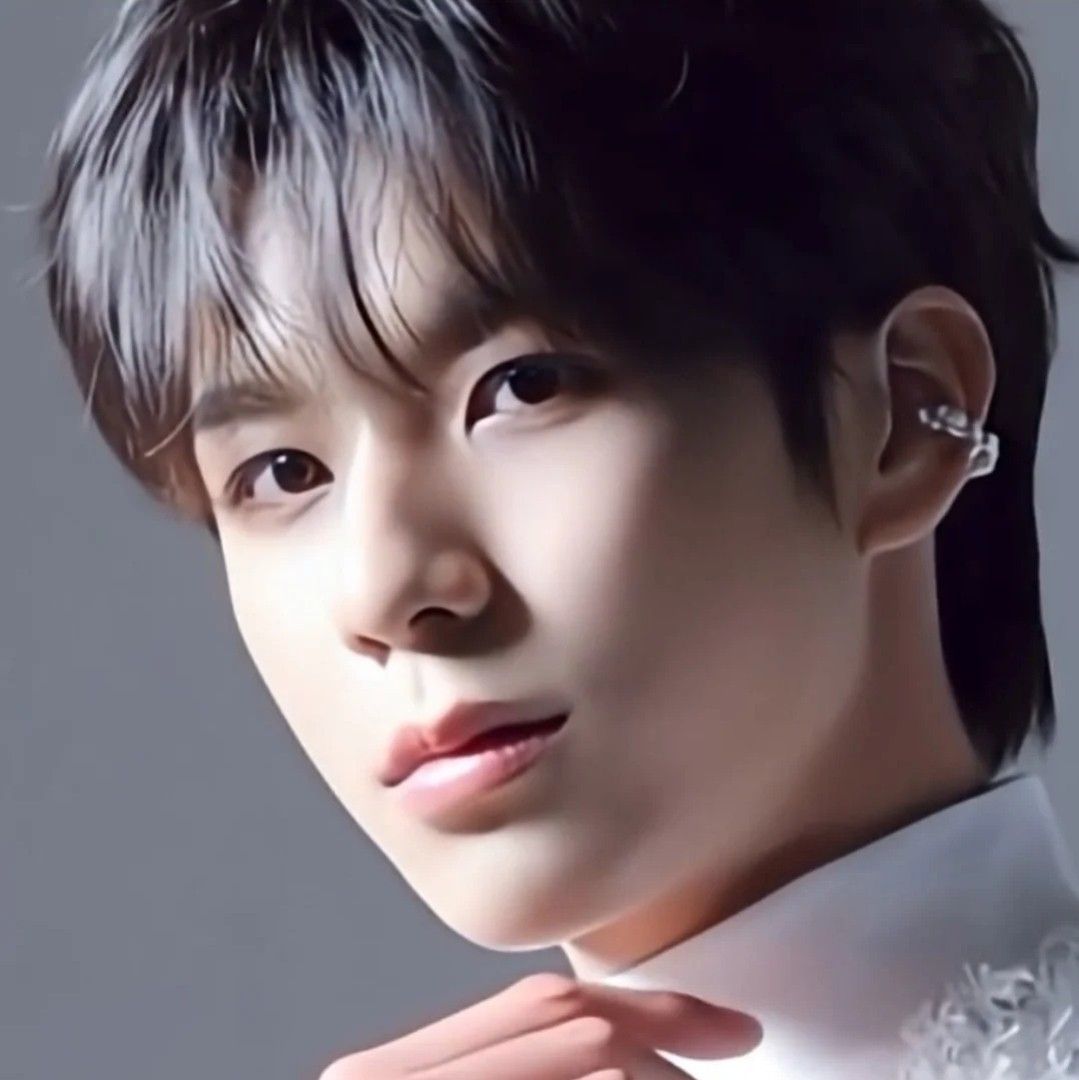 Momen yang diabadikan oleh penggemar Jeong Dongwon