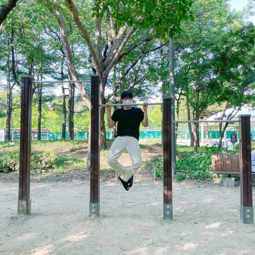 A moment captured by a fan of Kim Seonho