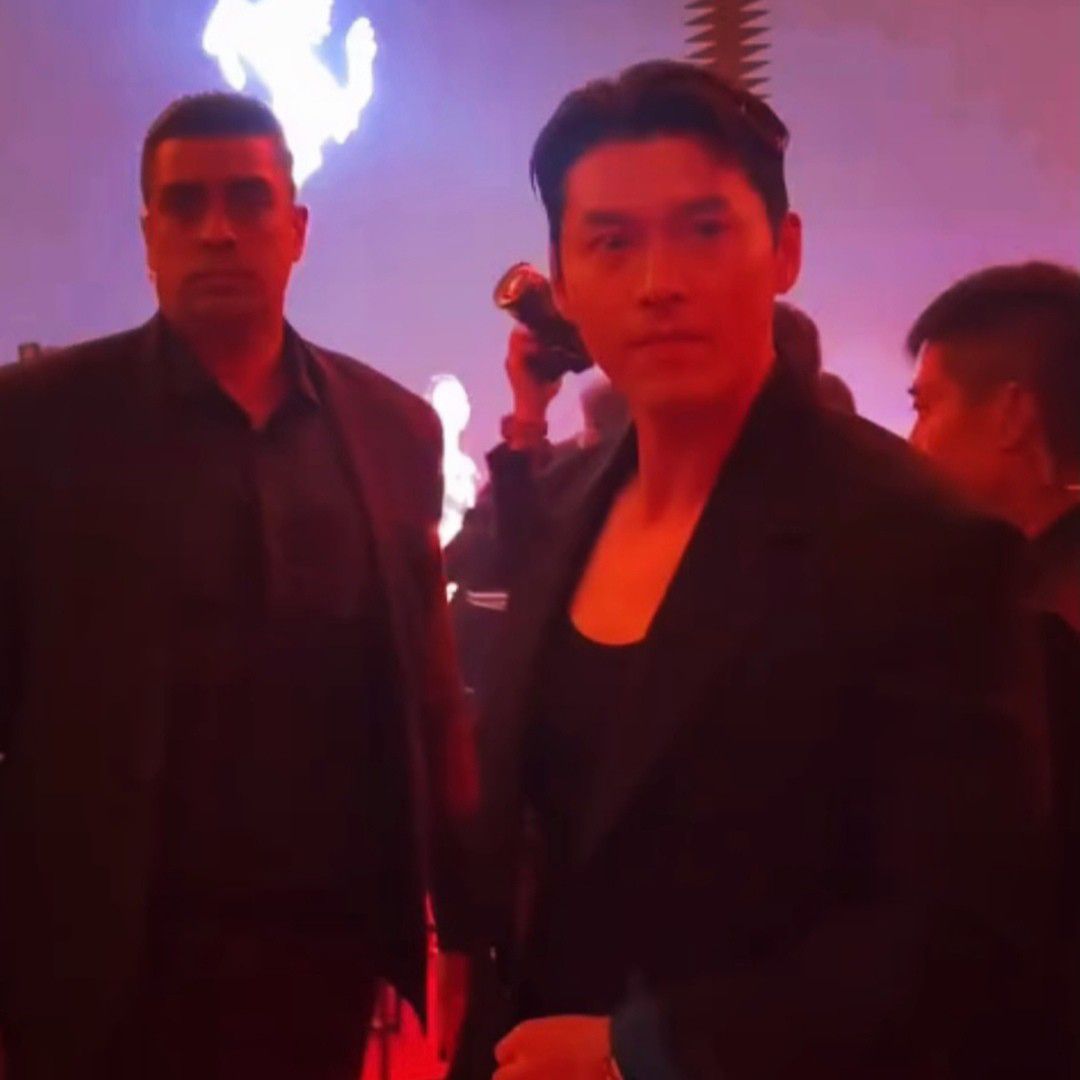 A moment captured by a fan of Hyun Bin