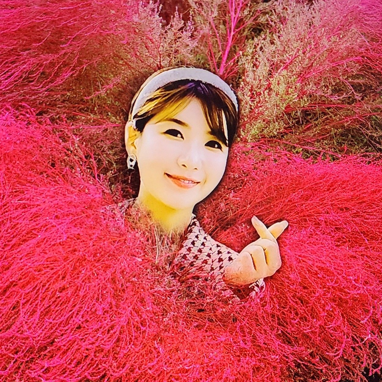 A moment captured by a fan of Ryu Wonjung