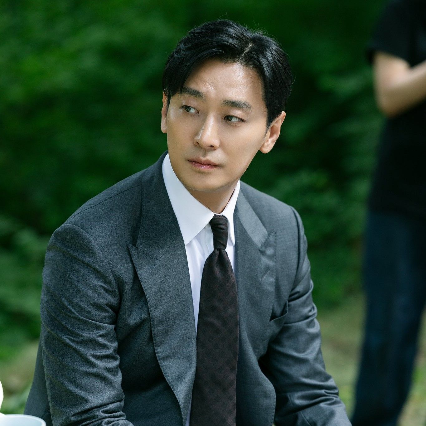 Behind-the-scenes cut of Joo Jihoon