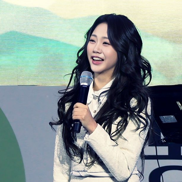 Foto terbaru dari Hong Jiyoon