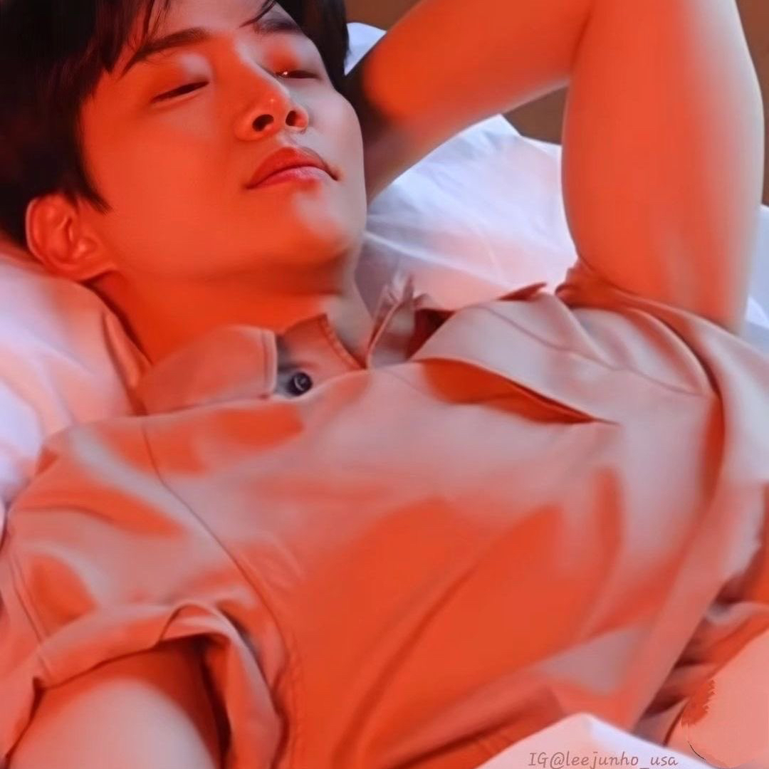 Recent activity shot of Lee Junho