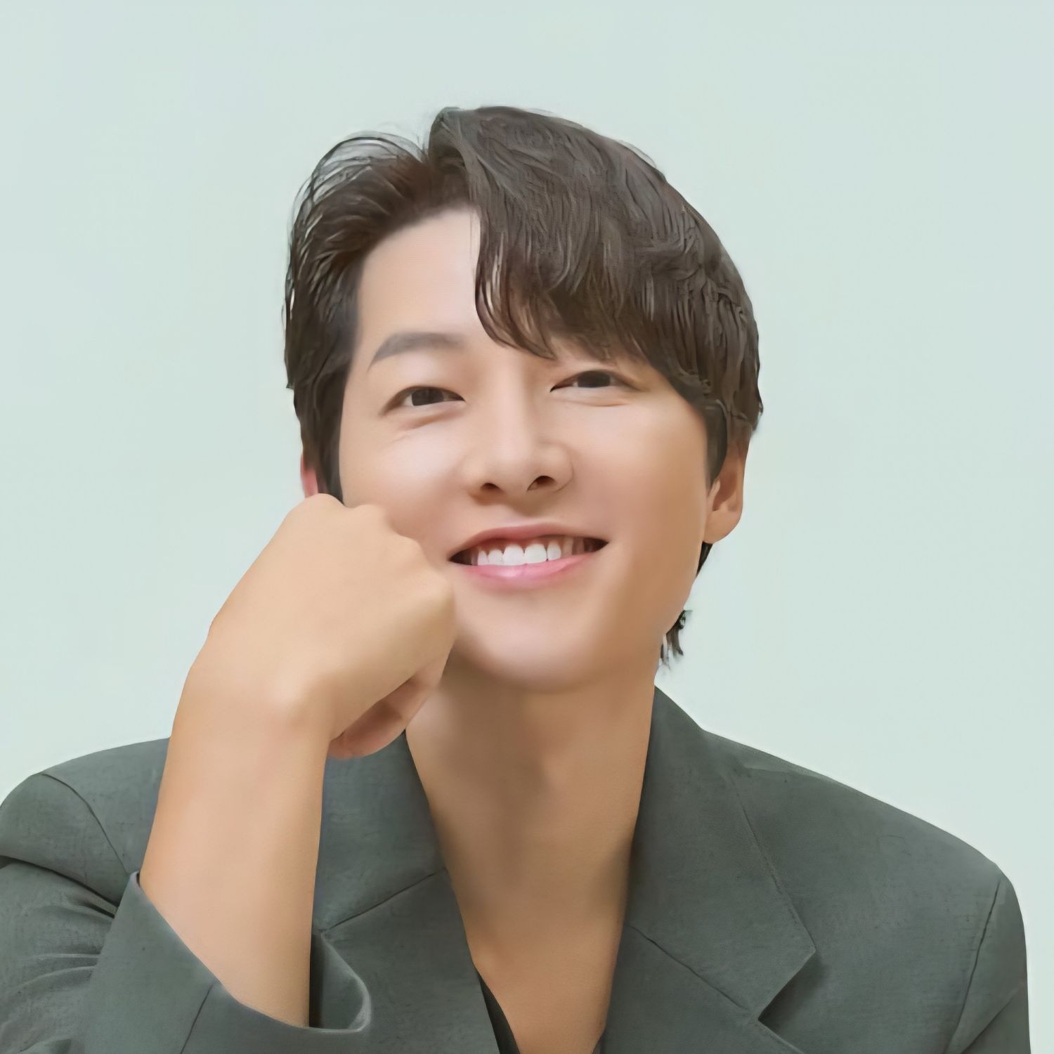 A moment captured by a fan of Song Joongki