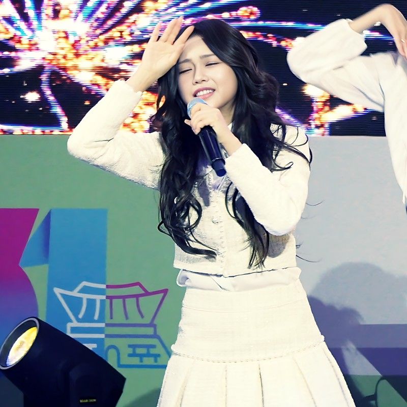 Cuplikan di balik layar dari Hong Jiyoon