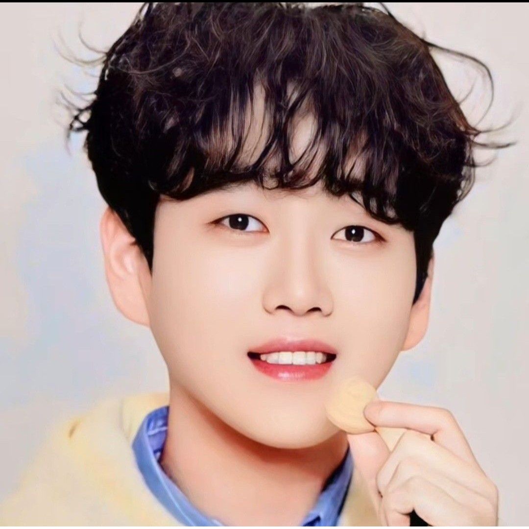 Behind-the-scenes cut of Hwang Youngwoong