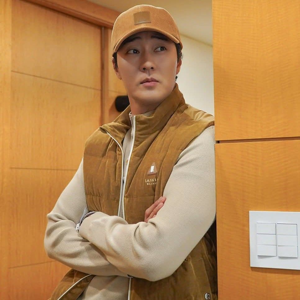 Recent activity shot of So Jisub