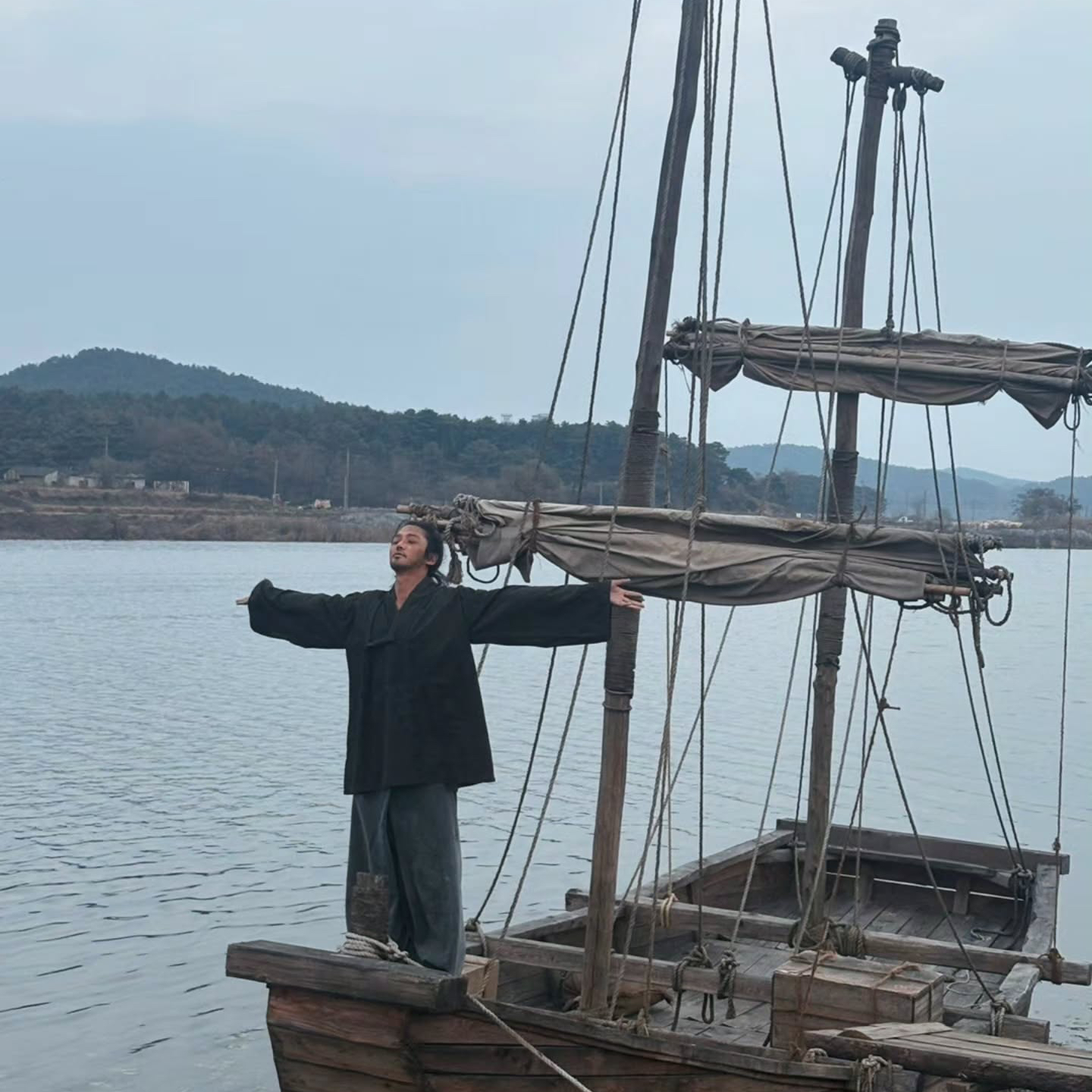 Cuplikan di balik layar dari Rowoon