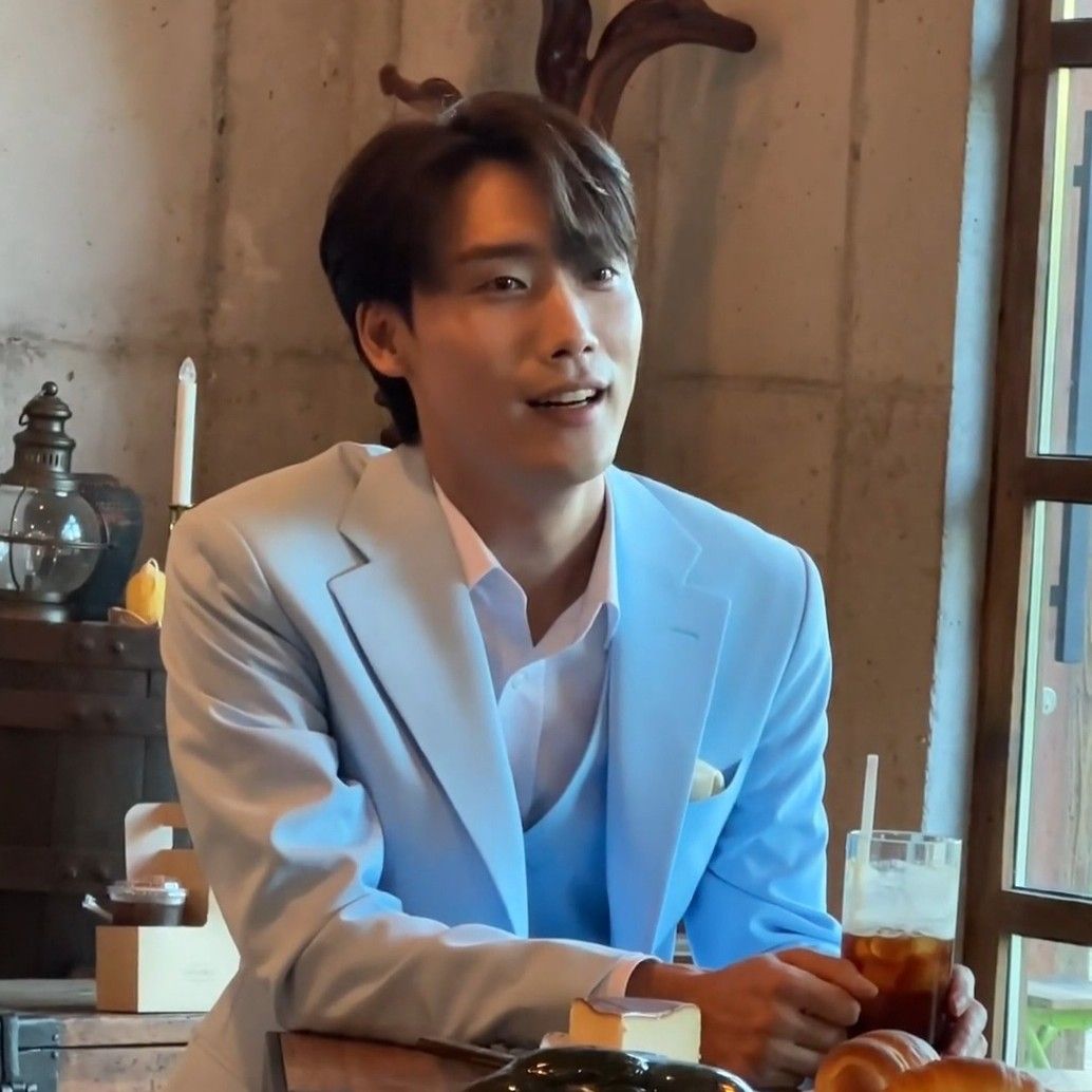 Behind-the-scenes cut of Choi Woojin