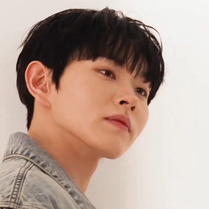 Recent activity shot of Lee Byeongchan