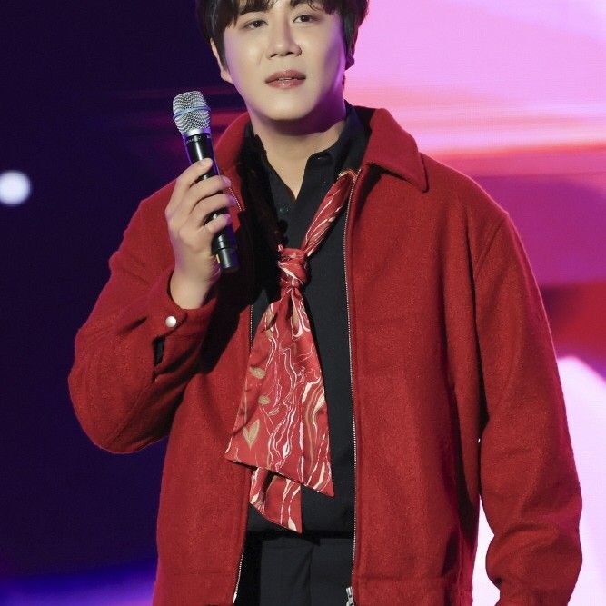 Recent activity shot of Jin Haesung