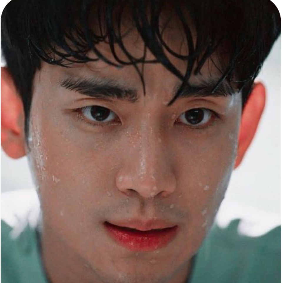 A moment captured by a fan of Kim Soohyun