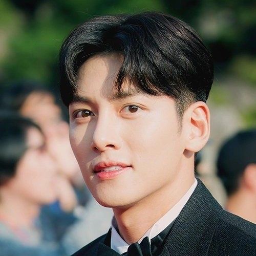 Behind-the-scenes cut of Ji Changwook