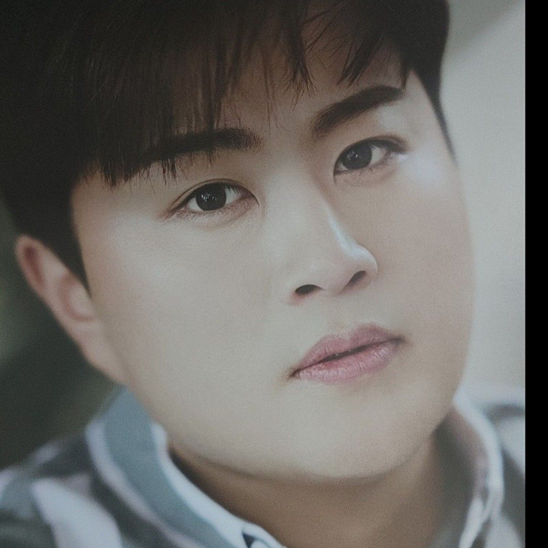 Foto terbaru dari Kim Hojoong