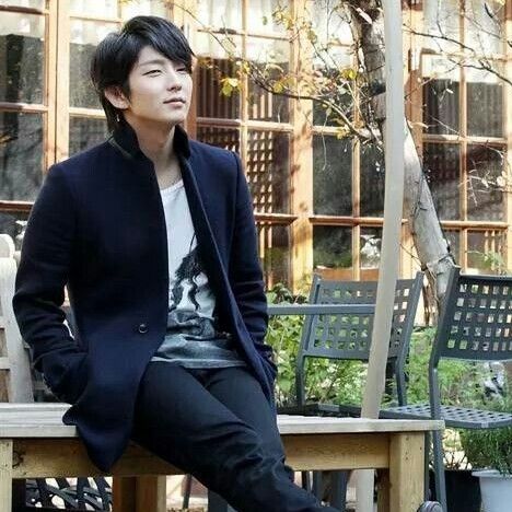 Foto terbaru dari Lee Joongi