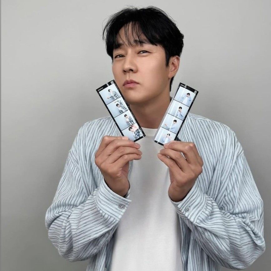 Behind-the-scenes cut of So Jisub