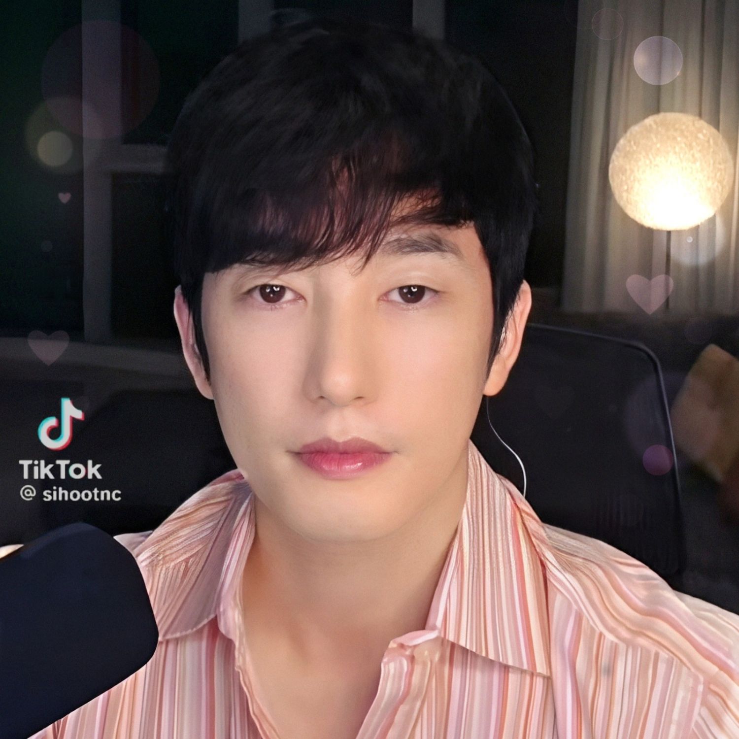 A moment captured by a fan of Park Sihoo