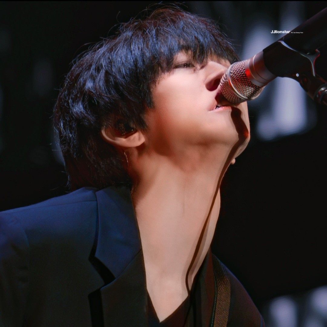 A moment captured by a fan of Lee Seungyoon