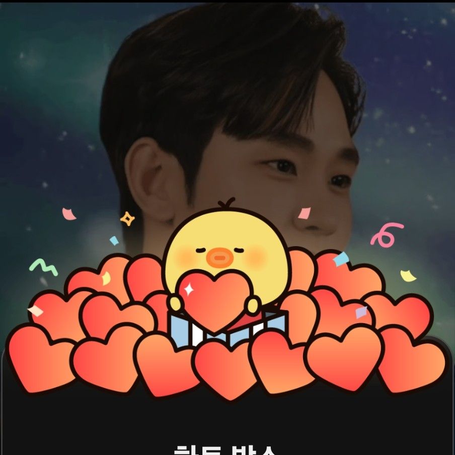 粉丝拍下的金秀贤瞬间