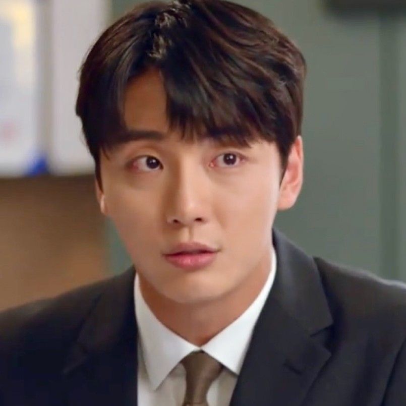 Behind-the-scenes cut of Yoon Shiyoon